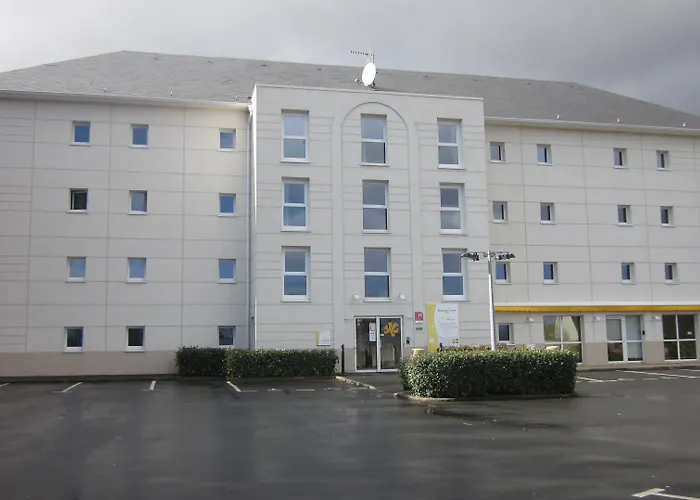 B&B Hotel Bayeux Отель