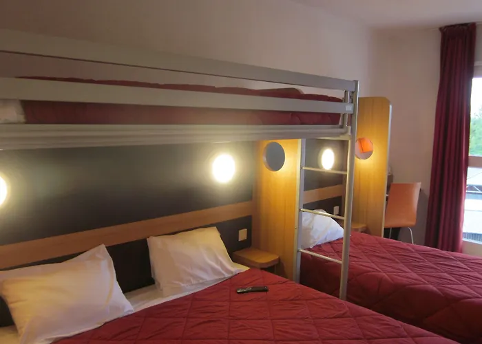 Отель B&B Hotel Bayeux 2*