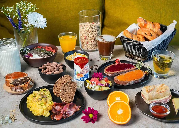 B&B Hotel Bayeux Отель