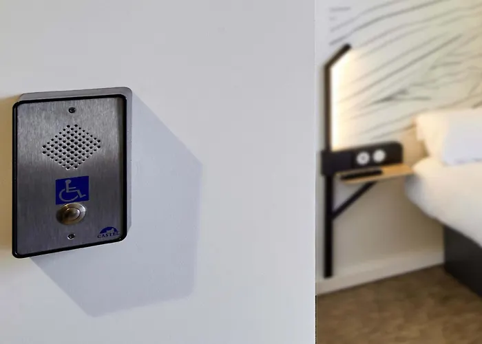 B&B Hotel Bayeux Отель Байе