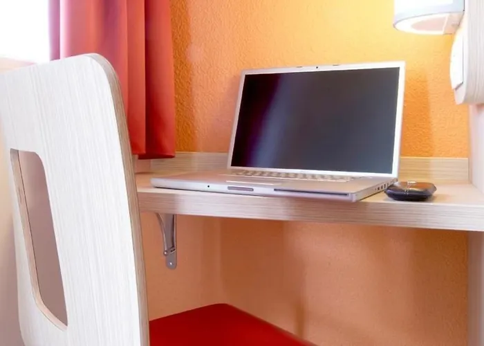 Отель B&B Hotel Bayeux