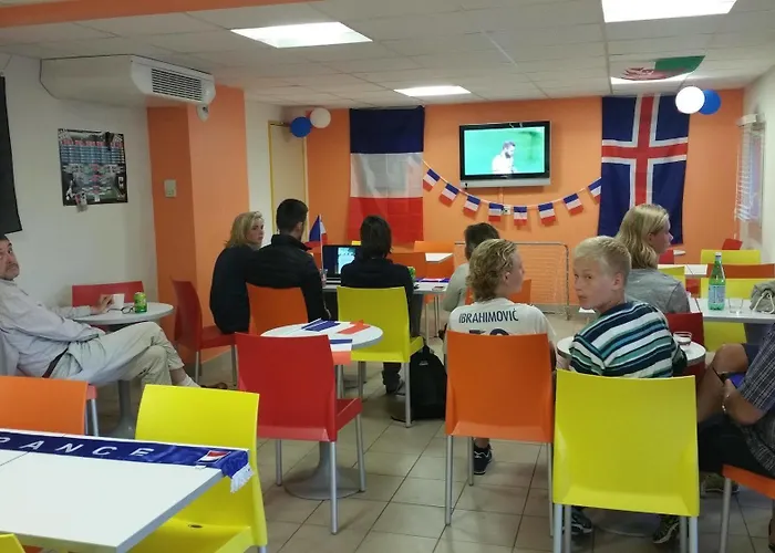 Отель B&B Hotel Bayeux Байе