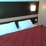 מלון B&B Hotel Bayeux 2*