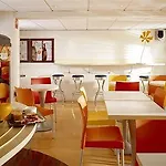 B&B Hotel Bayeux Hotel 2*