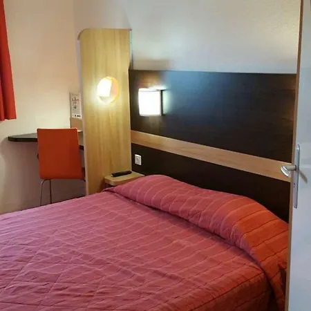 B&B Hotel Bayeux Hotel 2*