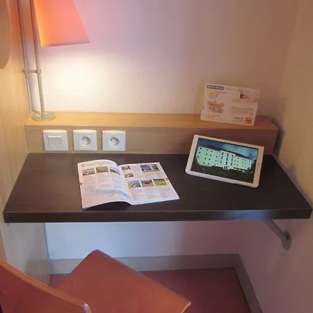 Premiere Classe Отель Байе