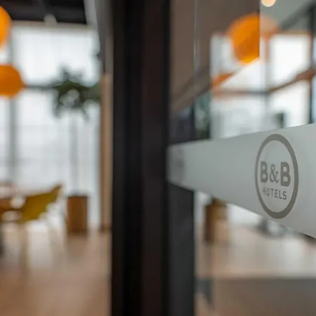 B&B Hotel Bayeux 2*