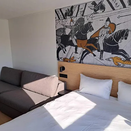 B&B Hotel Bayeux 2*