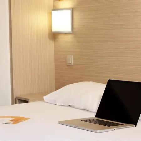 B&B Hotel Bayeux Μπαγιέ