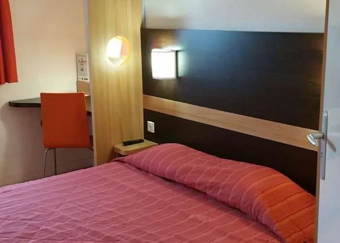 B&B Hotel Bayeux מלון 2*