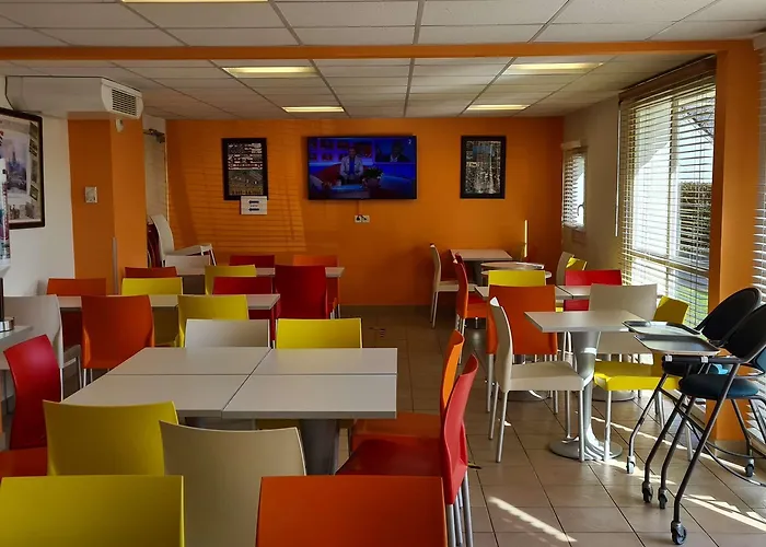 호텔 프리미에르 클라스 베이유