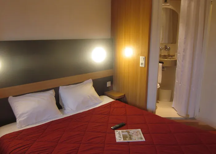 מלון B&B Hotel Bayeux 2*