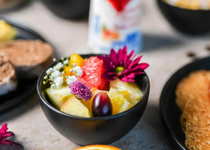 B&B Hotel Bayeux Otel